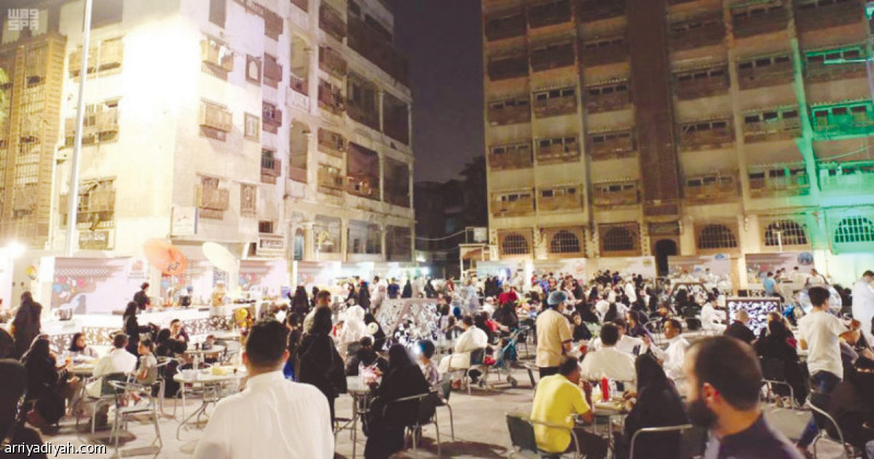 صورة التقطت لسفر رمضانية تكتظ بالعوائل في جدة التاريخية (المركز الإعلامي - سياحة جدة)