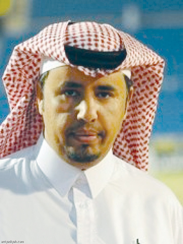 الخلف مدير المركز الإعلامي في التعاون