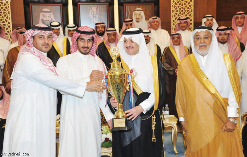 أمير الشرقية يكرم منظمي «الكرة ثقافتنا»
