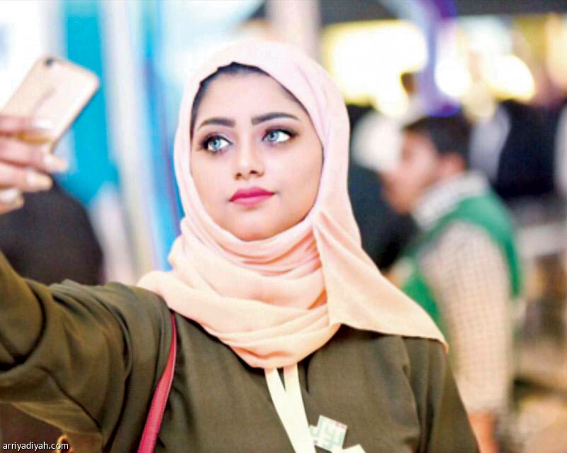 صورة التقطت لشيماء العيد تأخذ