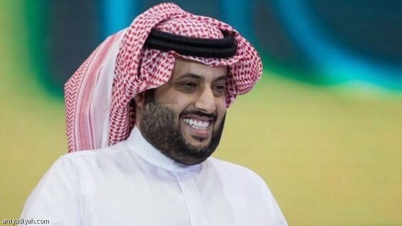 آل الشيخ يوجه بزيادة مدرجات العائلات في ملعب المدينة