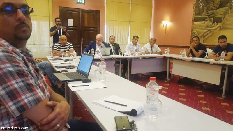 صورة التقطت أمس من الاجتماع الفني للمباراة (المركز الإعلامي ـ الاتحاد العربي)