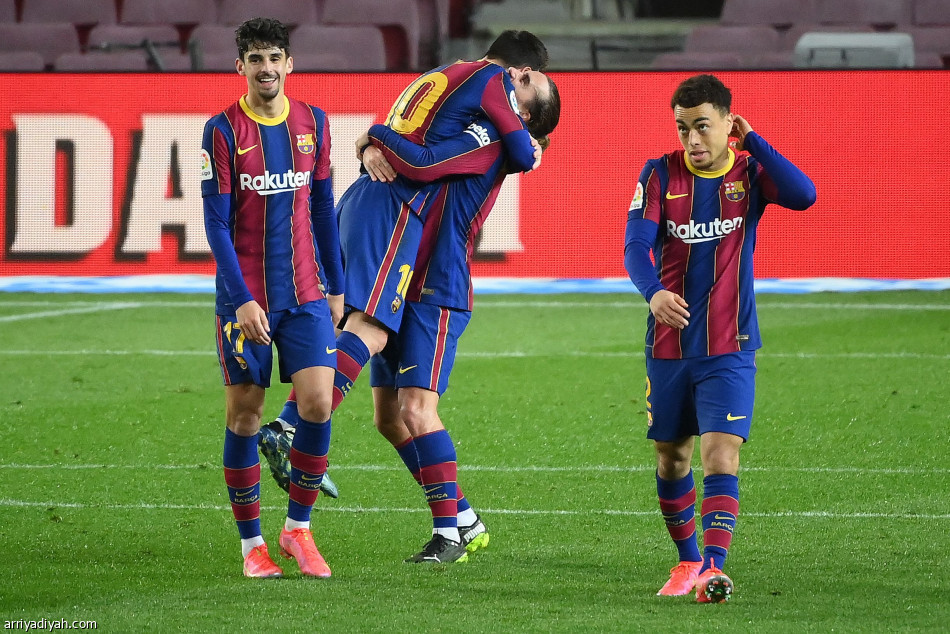 برشلونة يضرب بخماسية قبل مواجهة باريس
