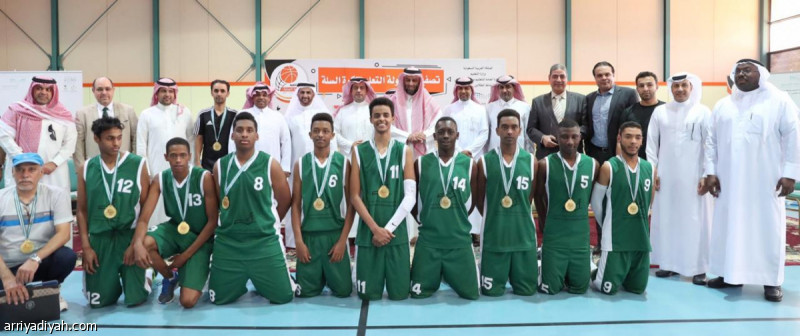 الغنام يتوج منتخب تعليم الرياض ببطولة السلة