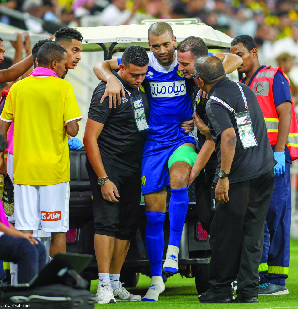 إصابة عروبي حارس أحد  خلال مباراة فريقه أمام الاتحاد