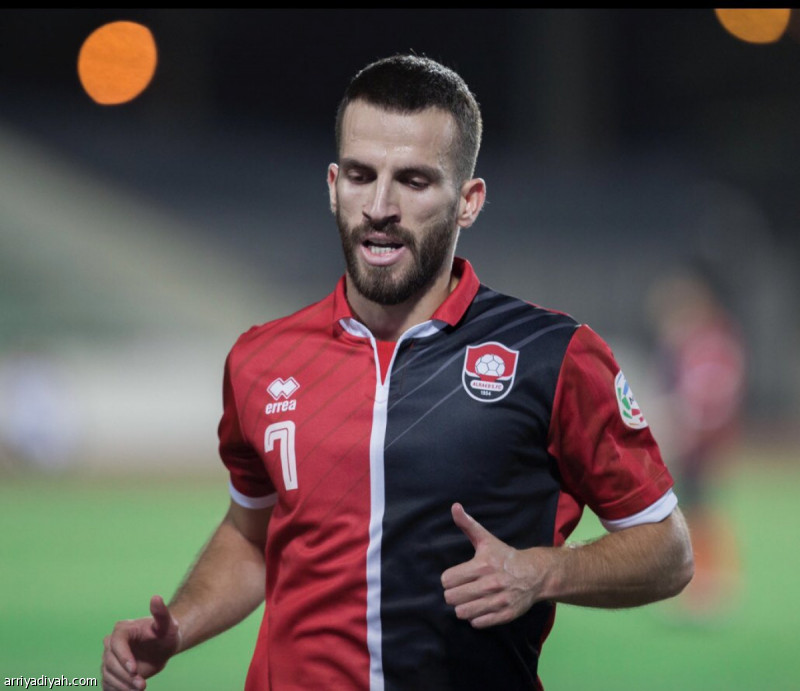 الرائد يعلن استدعاء مقدونيا والجزائر لحساني ودوخة