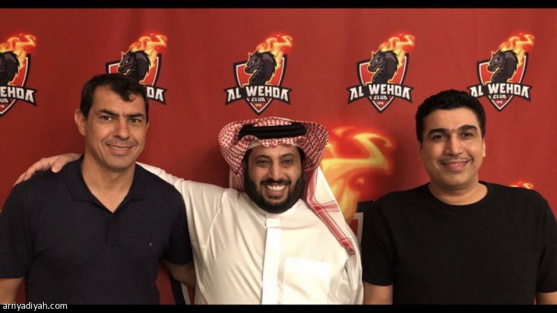 الوحدة يستغني عن 20 لاعباً دفعة واحدة