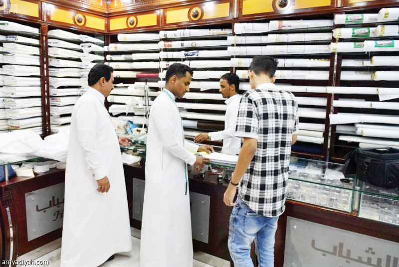صورة التقطت من أحد محلات الخياطة الرجالية خلال شهر رمضان (أرشيفية)