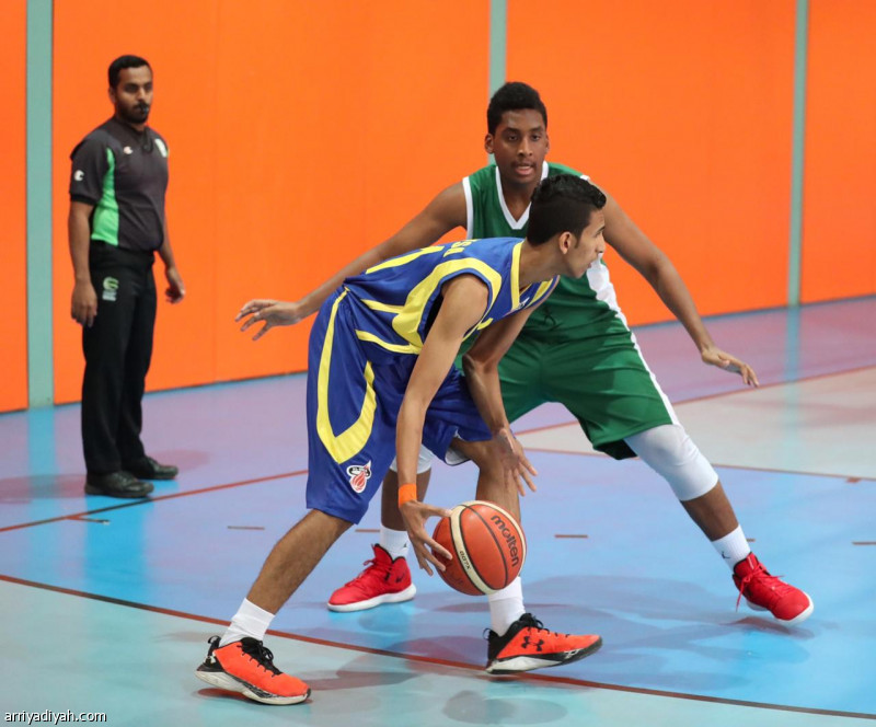 الغنام يتوج منتخب تعليم الرياض ببطولة السلة