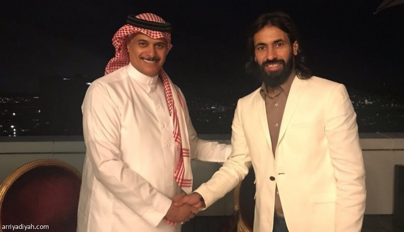 حسين عبد الغني يقود أحد في دوري النجوم