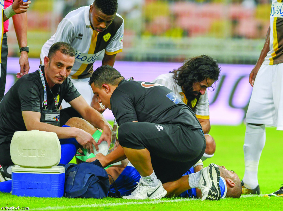 إصابة عروبي حارس أحد  خلال مباراة فريقه أمام الاتحاد