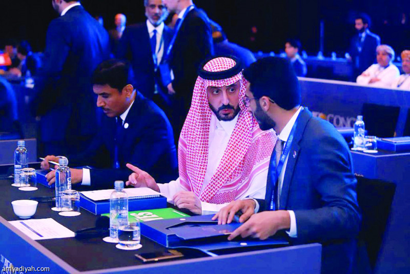 صورة التقطت أمس لقصي الفواز رئيس الاتحاد السعودي لكرة القدم لدى مشاركته في اجتماع الجمعية العمومية الـ 28 للاتحاد الآسيوي لكرة القدم في كوالالمبور (المركز الإعلامي ـ الاتحاد السعودي)