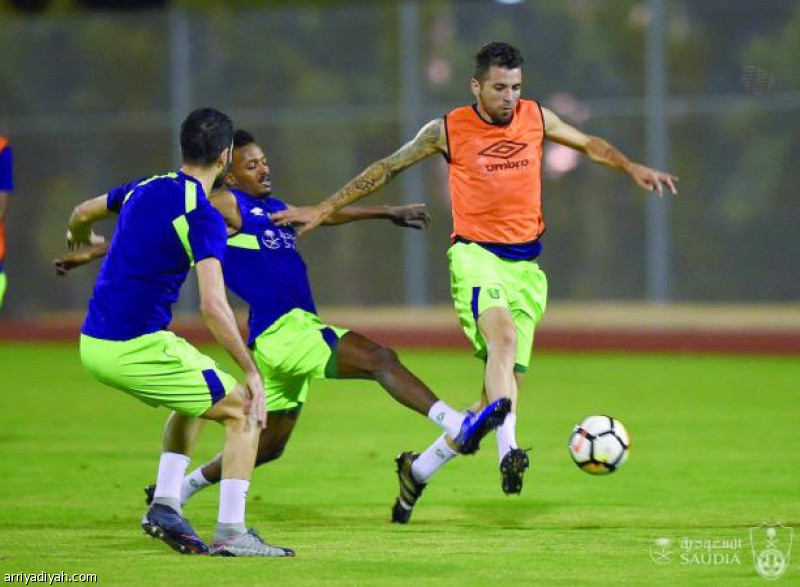 الأهلي يختبر لاعبي الأولمبي أمام وج