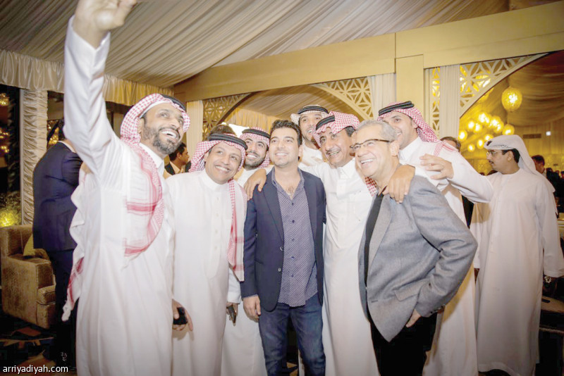 سحور
mbc يجمع نجوم رمضان