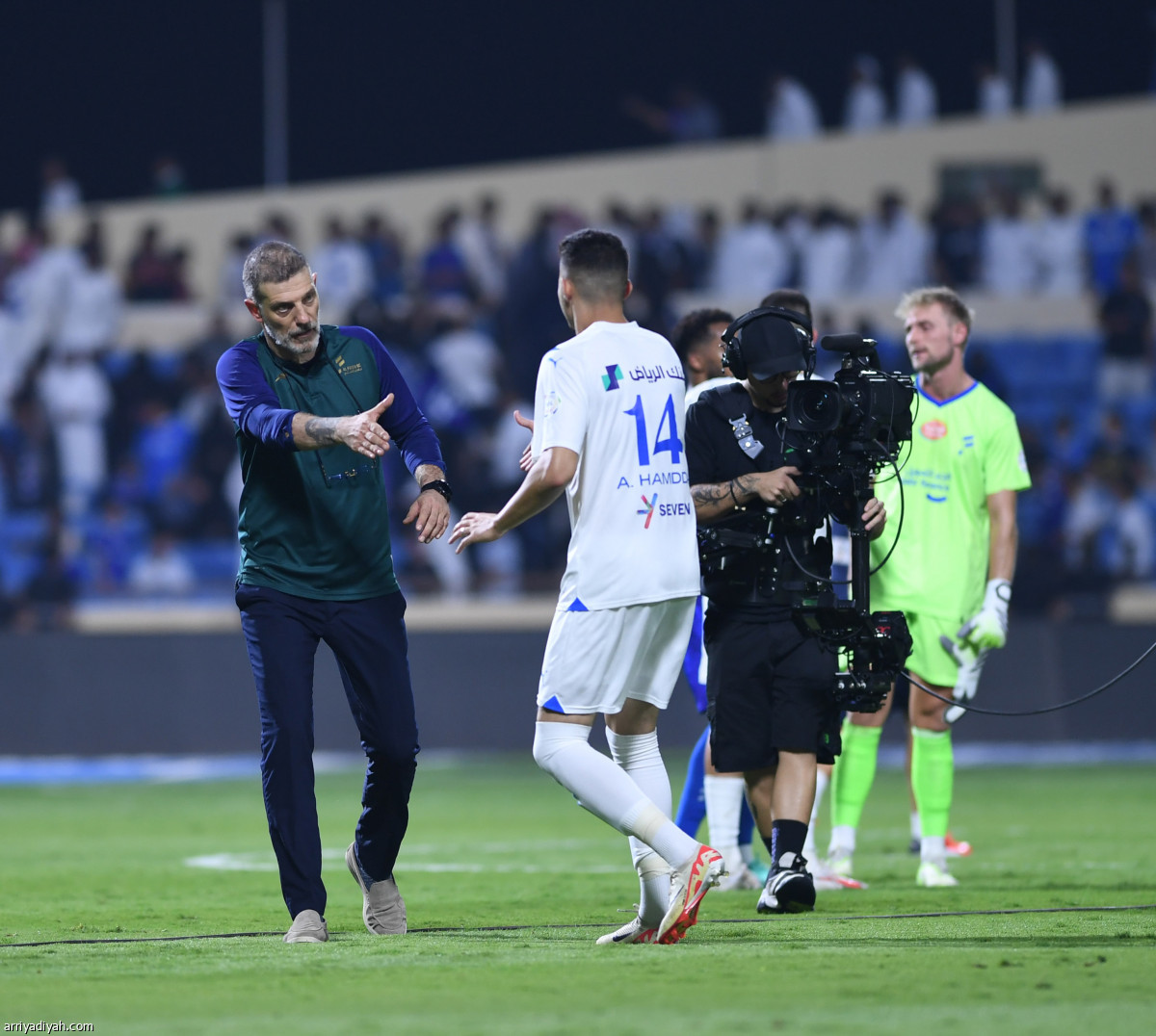 الهلال.. احكام صدارة