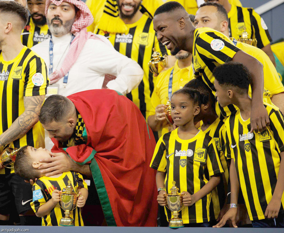 90 دقيقة..
فرحة أبطال «روشن»