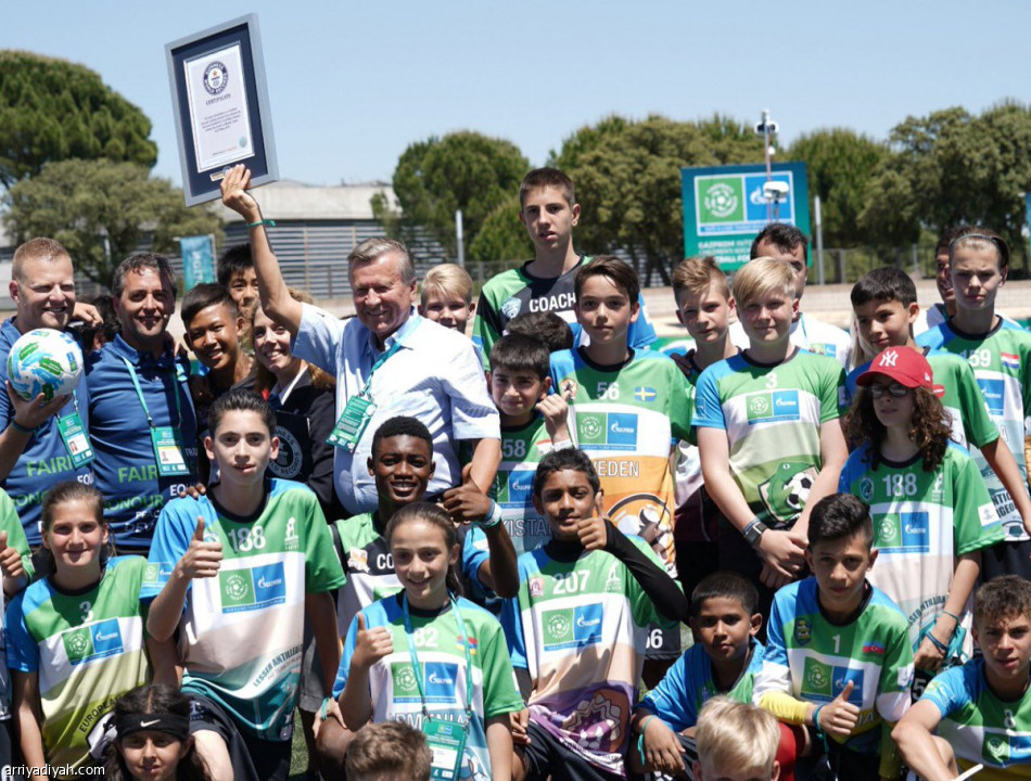 براعم الأخضر يساهمون في دخول «كرة القدم من أجل الصداقة» موسوعة جينيس