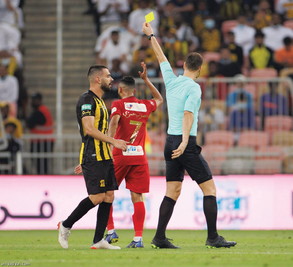 الاتحاد
على طريق  القياسي