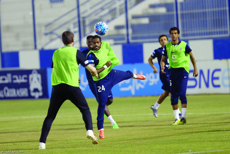 اتحاد القدم يعتذر لنواف بن فيصل