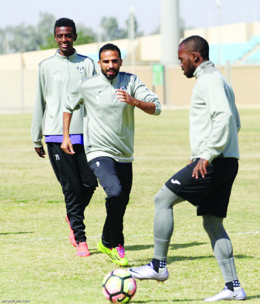 “الطائرة” تجهز هجر للوطني