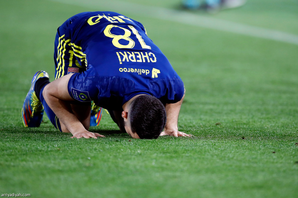 هدف متأخر يمنح ليون فوزا ثمينا