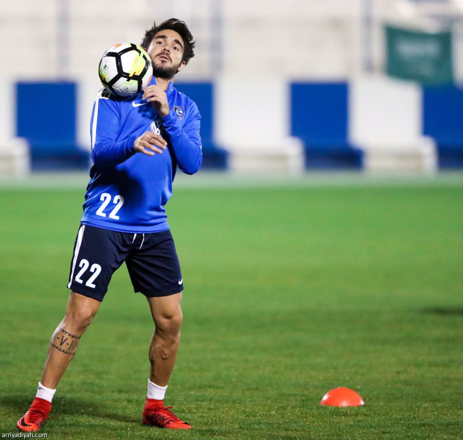 مناورة ترفيهية تجهز الهلال للنصر 