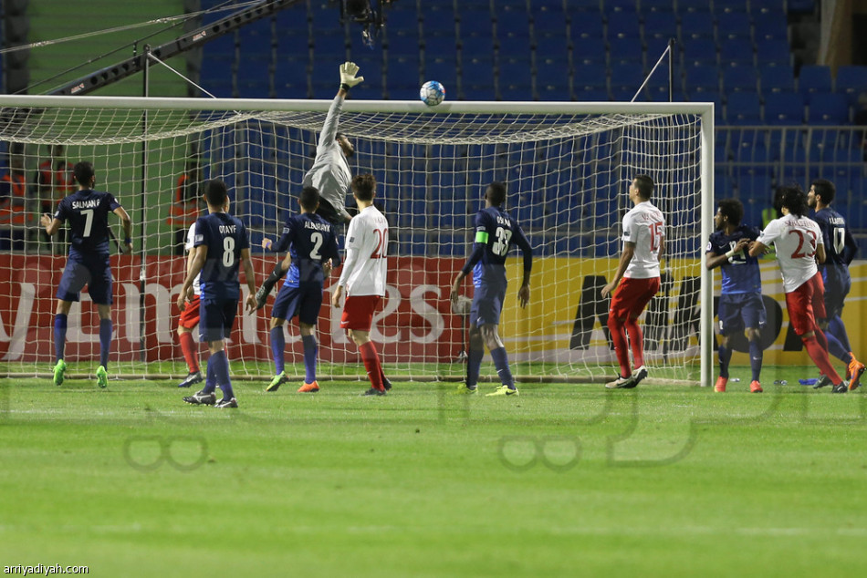 بلدغة الشلهوب.. الهلال ينتزع الصدارة من الريان