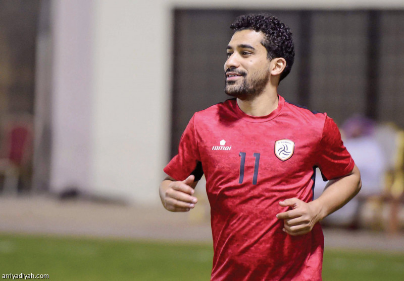 عطيف:
الشباب متذبذب