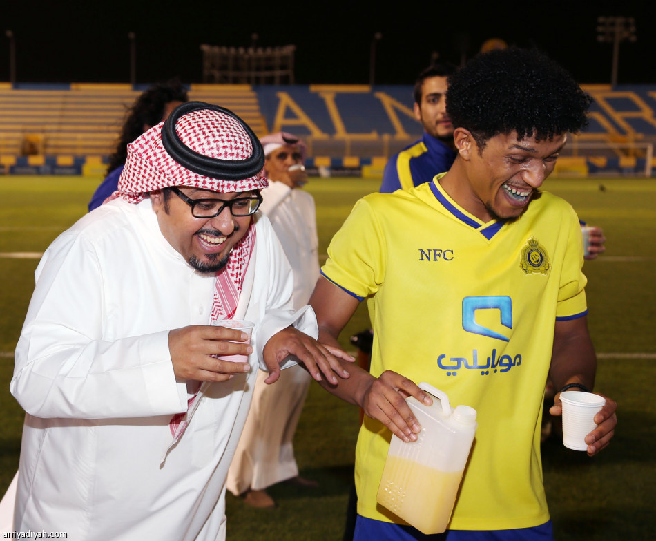 النصر يستأنف التدريبات باجتماع وإحتفالية