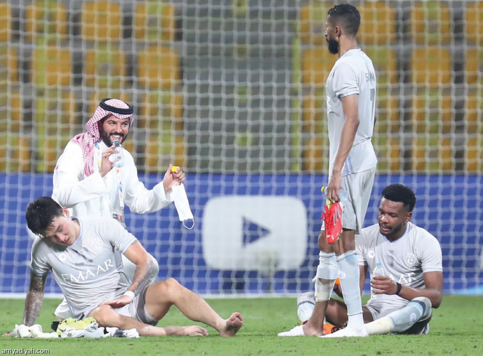 عبر بوابة الاستقلال..
الهلال يلحق بالاتحاد