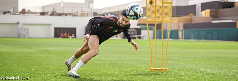 يانيك كاراسكو يغيب عن مباراة الشباب والنصر بسبب الإصابة في دوري روشن السعودي