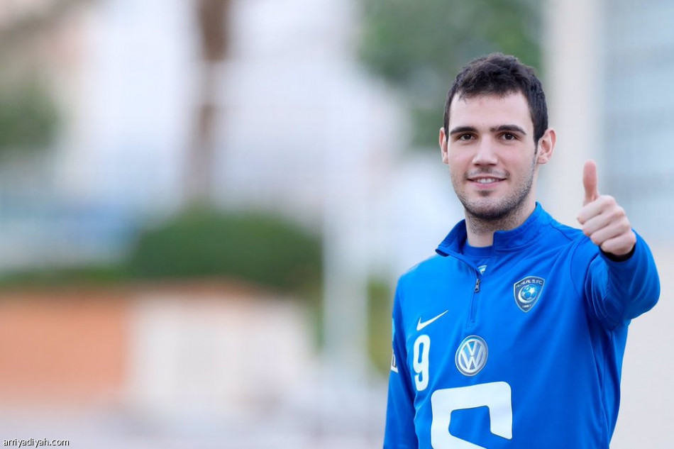 دياز يسعى لتجهيز العابد قبل مواجهة النصر