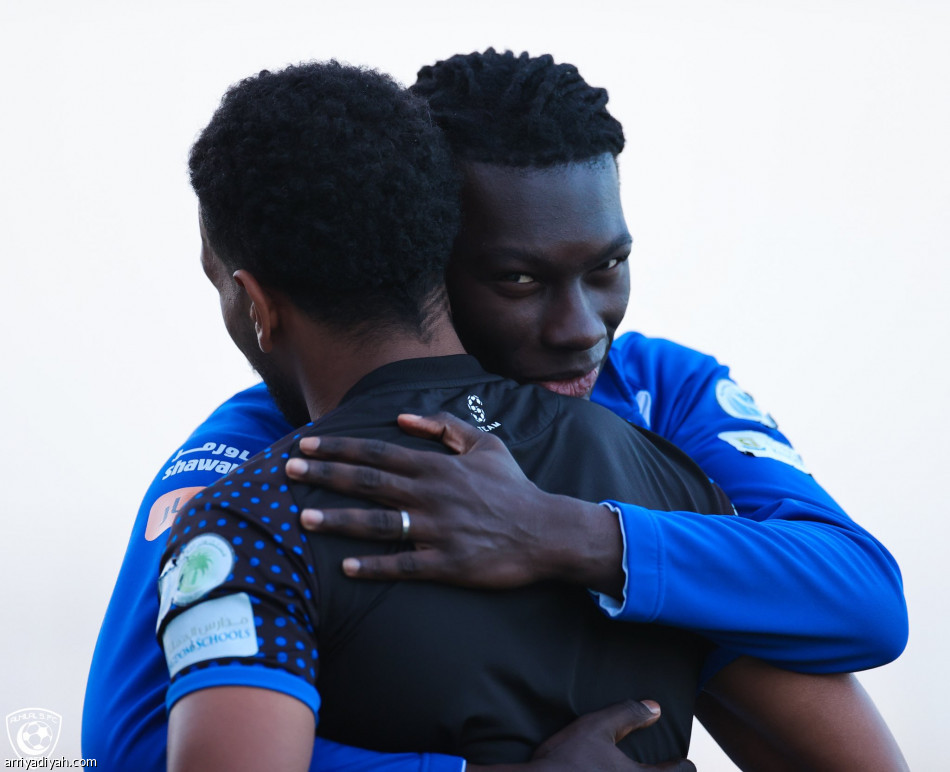 ميكالي يجتمع بلاعبي الهلال.. وكويلار في التأهيل