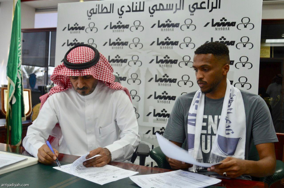 الطائي يضم لاعبين ويجدد مع ثلاثة