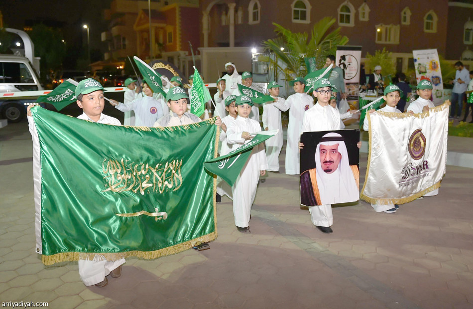 السعوديون.. ليلة فرح.. وولاء.. في كل مكان