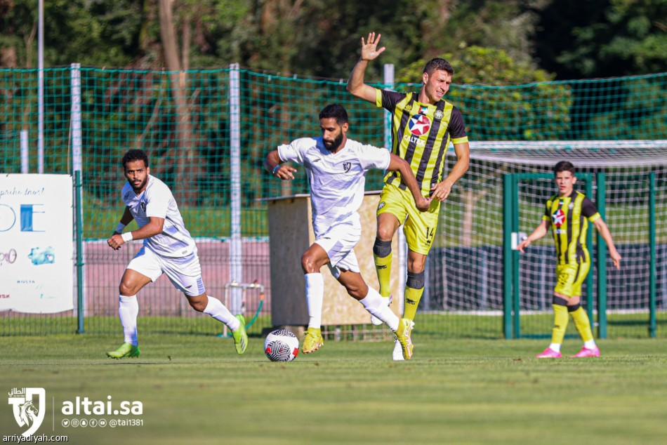 الطائي يودع سلوفينيا بثنائية اتحاد كلباء