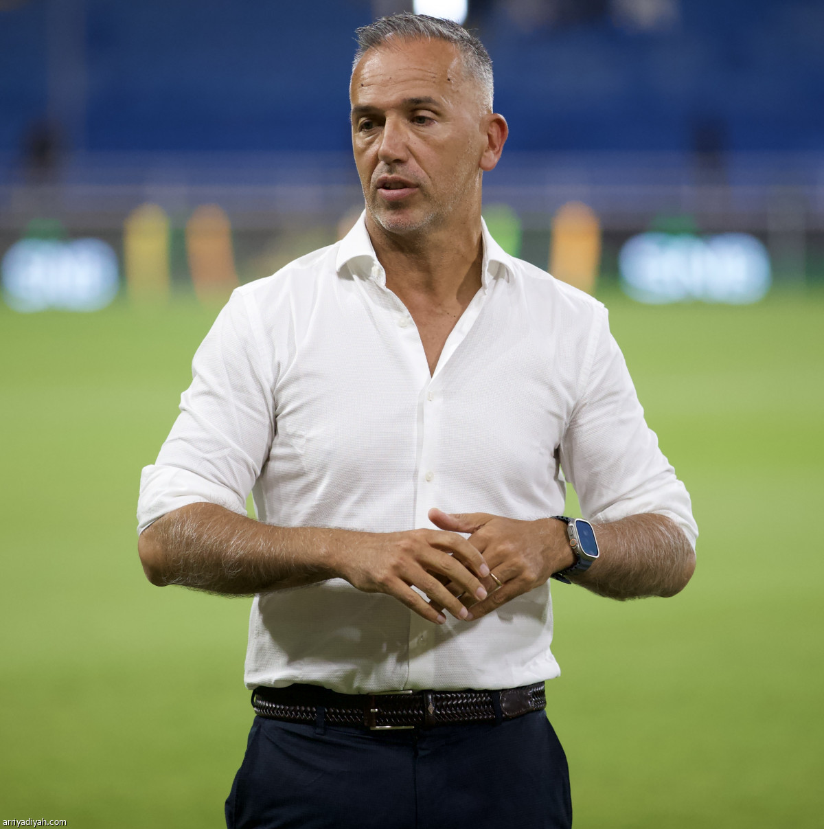 إلينيخينا يعبر بالاتحاد