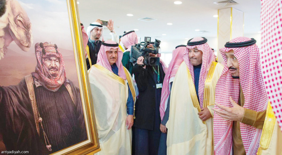 الملك 
يكرم أبطال مهرجان المؤسس