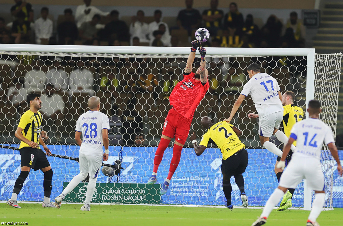 «النمور» يتصدرون الدوري