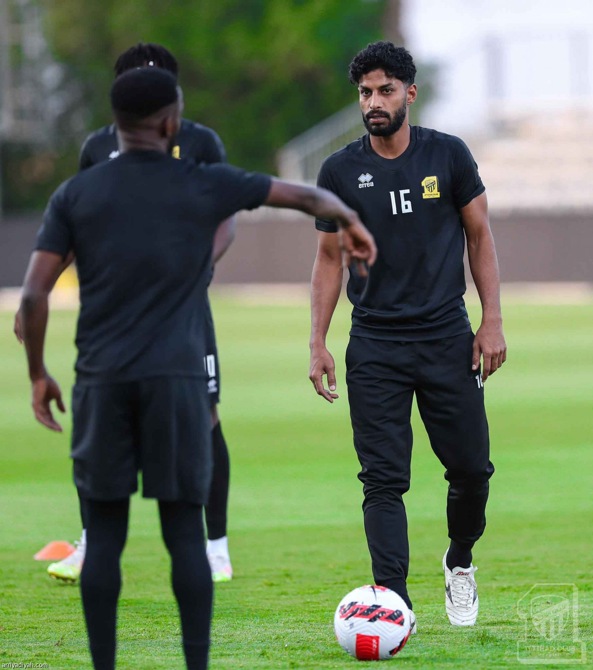 الاتحاد جاهز لقص الشريط