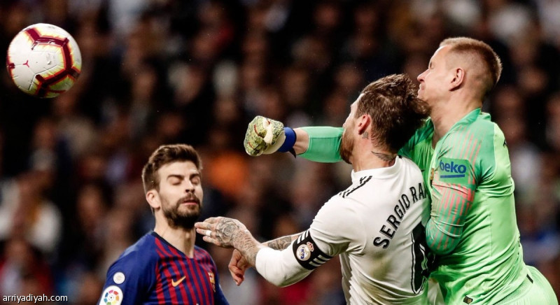 برشلونة وريال مدريد يتقدمان فرق السوبر الإسباني