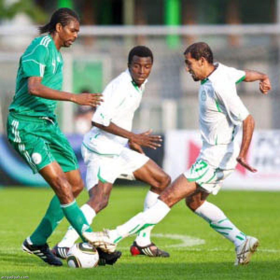 طريقان
أمام «الأخضر»