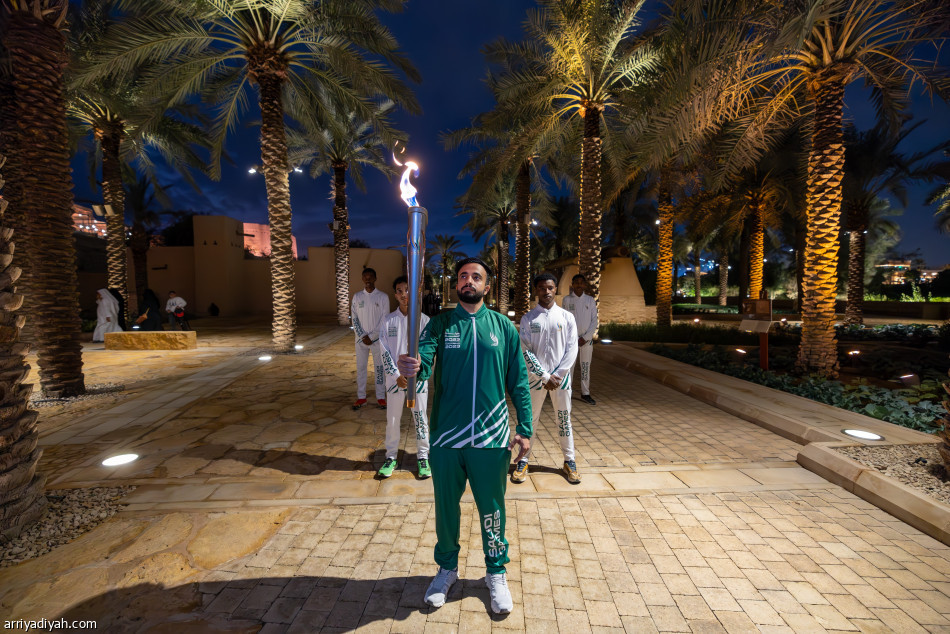 محافظ الدرعية يتسلم شعلة دورة الألعاب السعودية