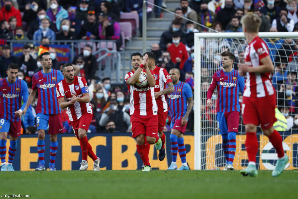 برشلونة يضرب أتلتيكو مدريد برباعية