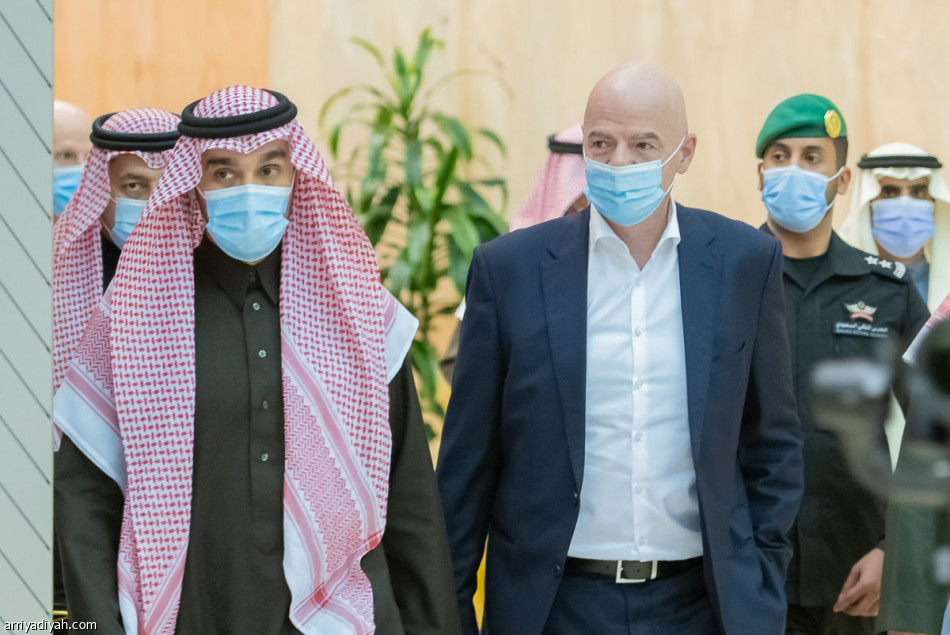 الفيصل يستقبل جياني إنفانتينو في الرياض