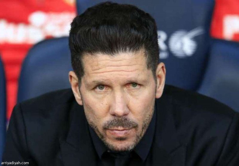 اتليتيكو مدريد يتوقع استمرار مدربه سيميوني