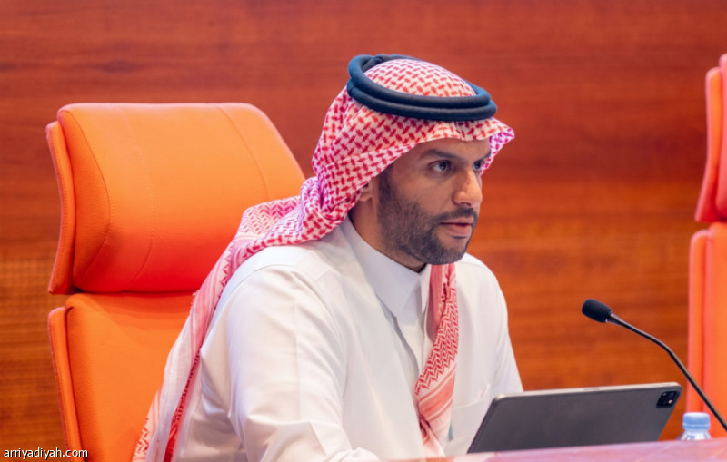 الطريس اجتمع مع الأمين.. رسالة تقلص «الأجنبي»