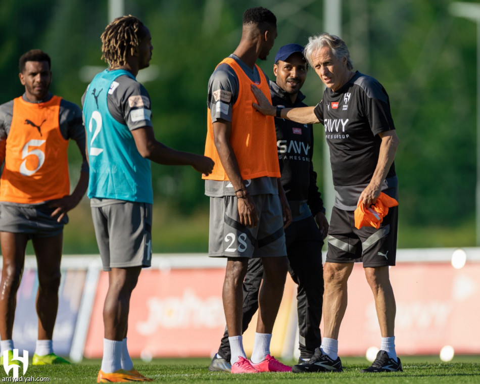 الهلال.. تأجيل تجربتي فليدين وجوريكا