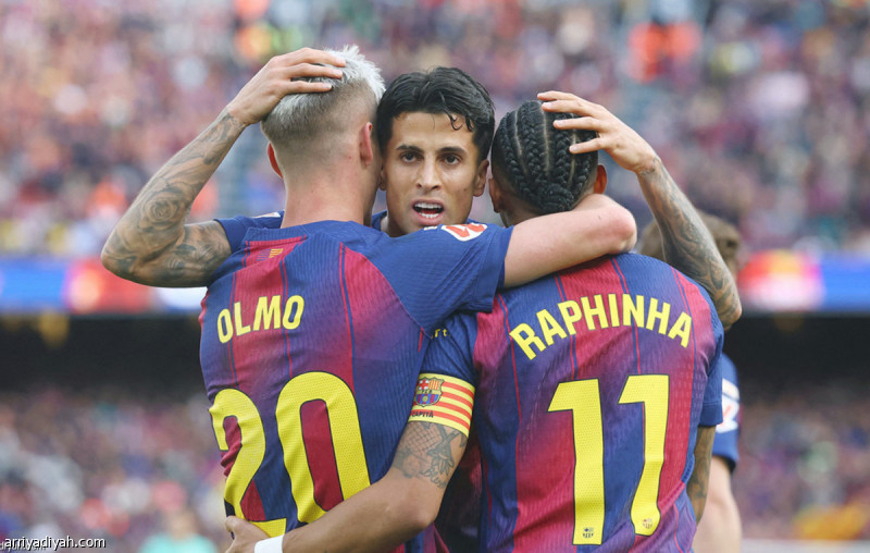 لاعبي برشلونة في التدريبات