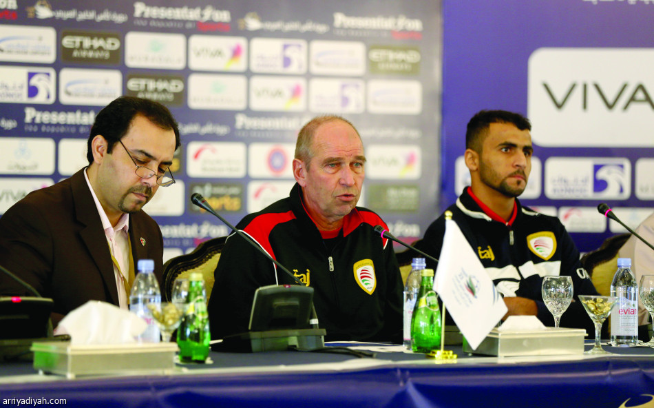 وضعتُ طريقتين.. وأوراق الطرفين مكشوفة